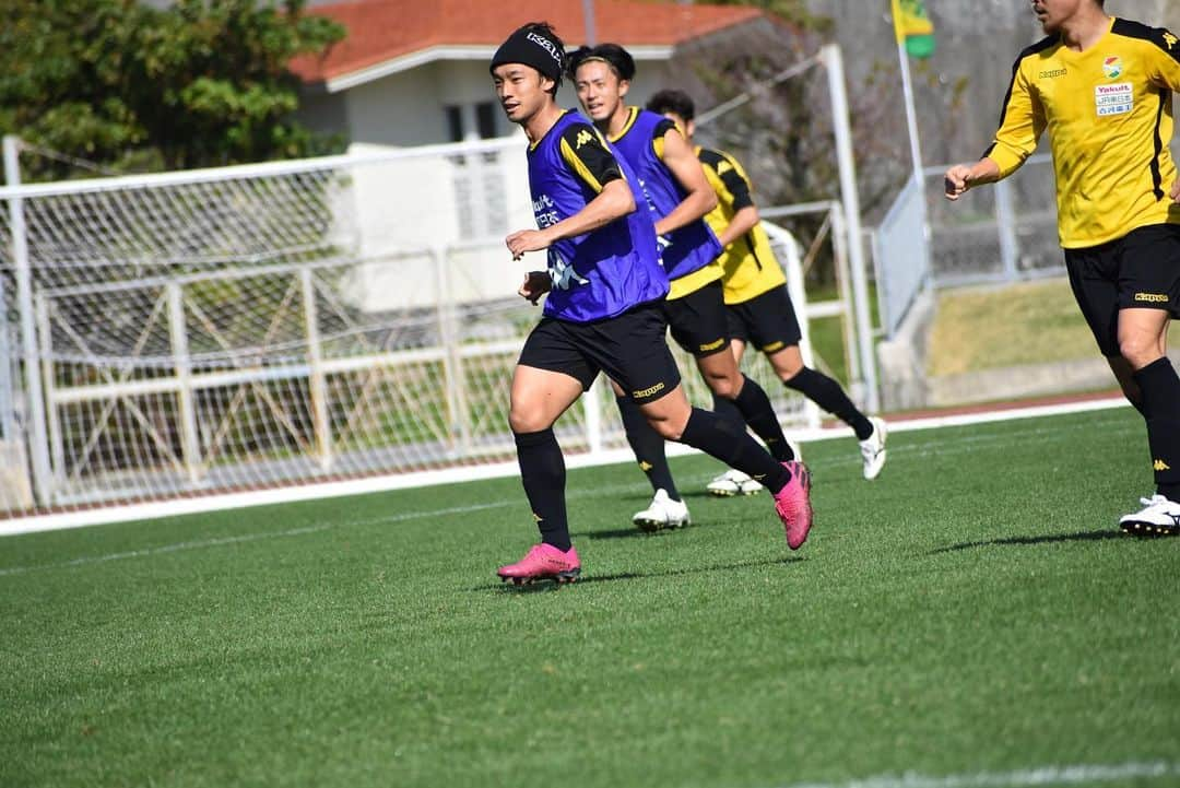 堀米勇輝さんのインスタグラム写真 - (堀米勇輝Instagram)「沖縄キャンプ⚽️ #jefunited  #8 #training」1月24日 19時48分 - h.yuki1213