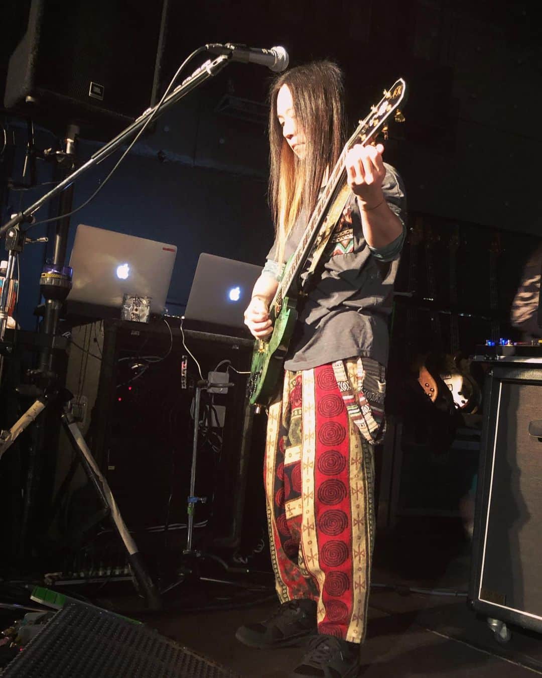 黒猫さんのインスタグラム写真 - (黒猫Instagram)「明日は大阪公演です‼️✨ 陰陽座結成の地、私の故郷にて20年分の感謝の想いを熱く迸らせますよ❣️😆🤘 ぜひ一緒に魂を燃やしましょうね🔥💕 See you guys tomorrow in Osaka‼️😆🤘💕 #陰陽座 #onmyouza #japanesemetal #jmetal #heavymetal」1月24日 19時49分 - kuroneko_omz