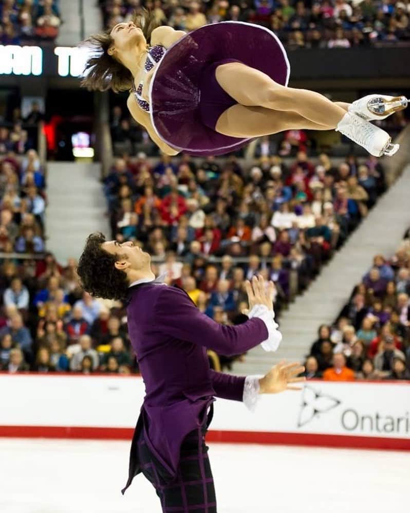 エリック・ラドフォードのインスタグラム：「Having flashbacks to these types of moments with all the amazing skating going on around the world! #goodluck #figureskating #figureskater #nationals #europeans #duhamelradford 📸- @danielleearlphotography」