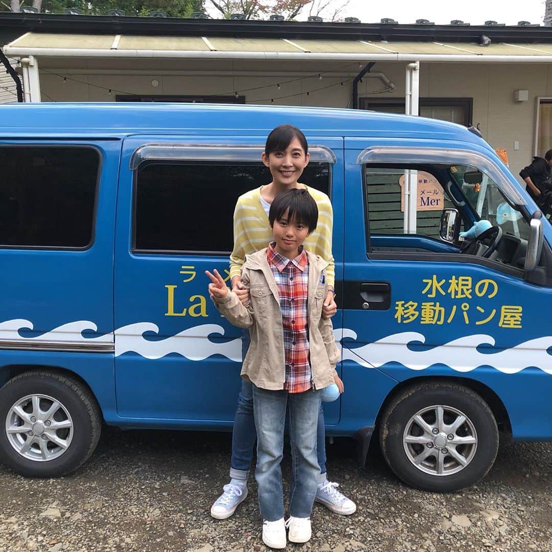 田中美里のインスタグラム：「観てくださりありがとうございました。 水根の住人になりました！ 息子の海人共々よろしくお願いします。 あ、海人ことらいらいがインスタ始めました。 こちらもよろしくお願いします。 ↓ @t_rai_ta  #テレビ東京系 #駐在刑事season2  #田中美里 #髙橋來」