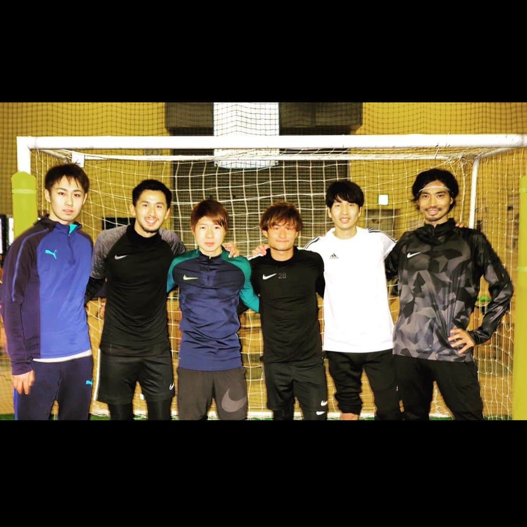 中村駿介さんのインスタグラム写真 - (中村駿介Instagram)「色々な人と出会えて良かった。 ありがとうございます🙇🏻 とりあえずサッカー最強 サッカー最高。 #コンテナ#人1#一期一会」1月24日 22時05分 - shunsukenakamura0516