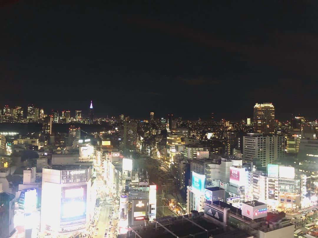 木下ココさんのインスタグラム写真 - (木下ココInstagram)「”5G”キックオフパーティー🌃 普段はあまり見ない東京の夜景の美しさにドキ💓 ・ ・ #celavitokyo #nightview #夜景 #shibuya #渋谷 #tokyo #東京 #shibuya5G #木下ココ」1月24日 23時03分 - cocot_chan