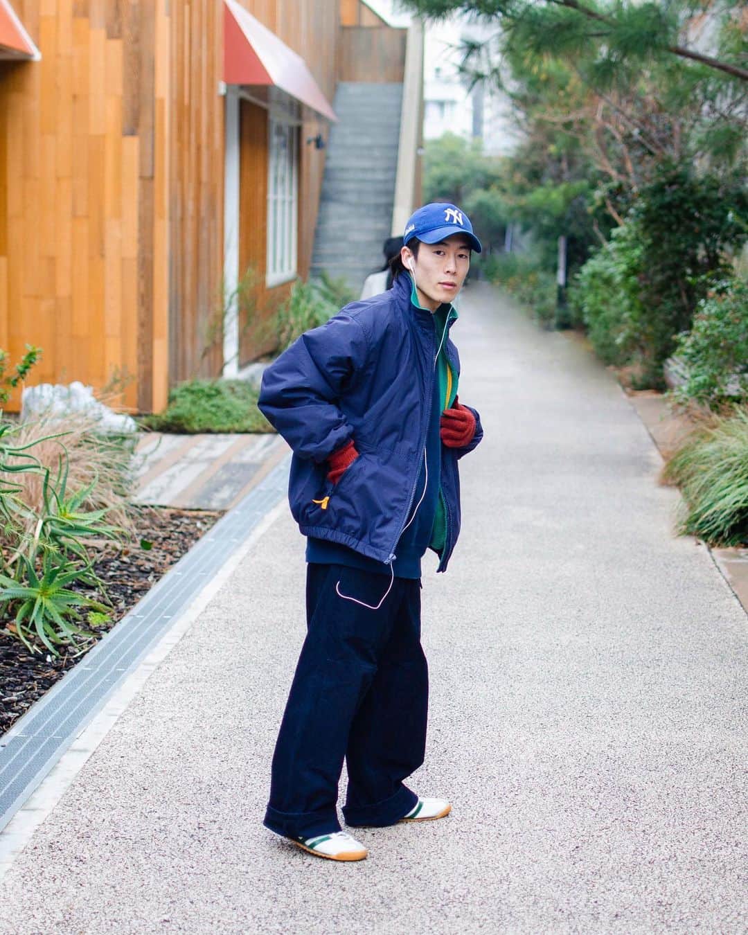 yukiのインスタグラム：「ㅤㅤㅤㅤㅤㅤㅤㅤㅤㅤㅤㅤㅤ 今日はこんな感じで old gapのジャケット週3〜4で着てる」