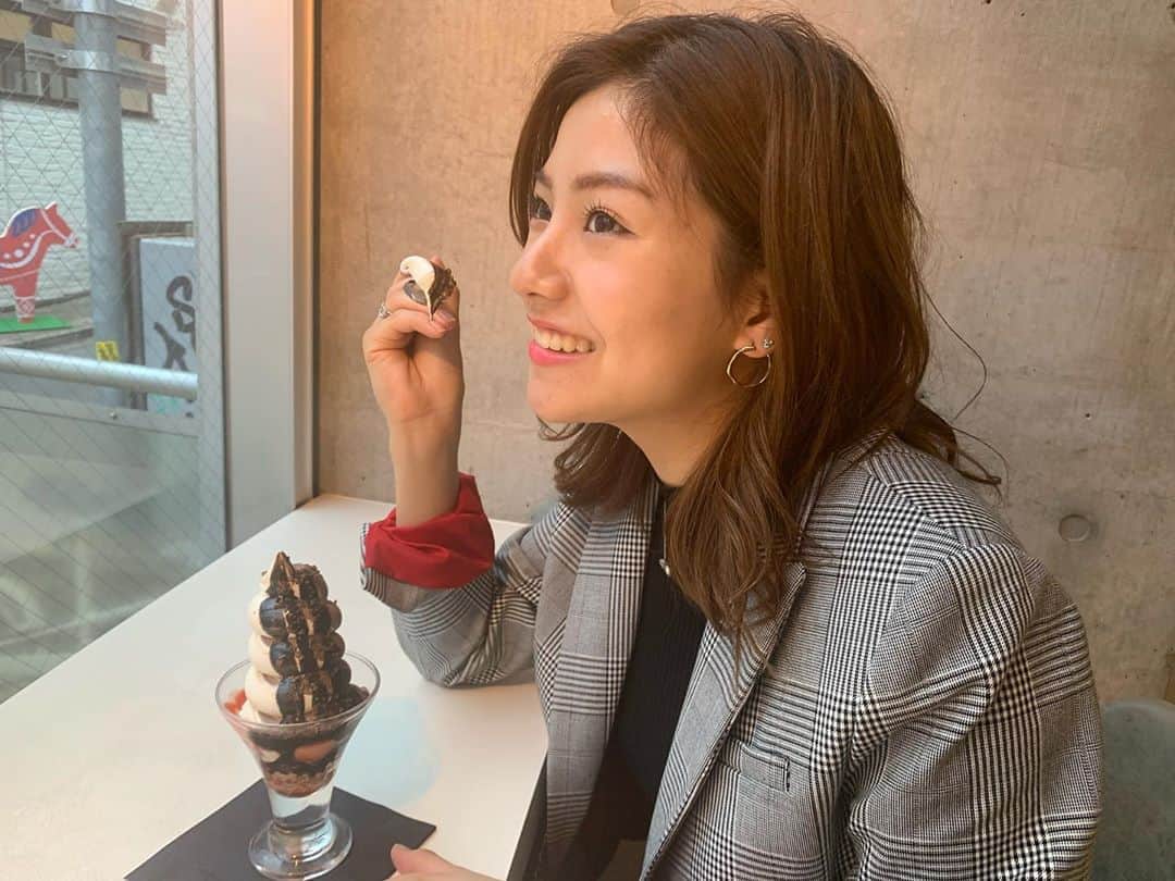 のインスタグラム：「どうやったら大人っぽくなれるかな〜 永遠に子供っぽいのはやだな〜」