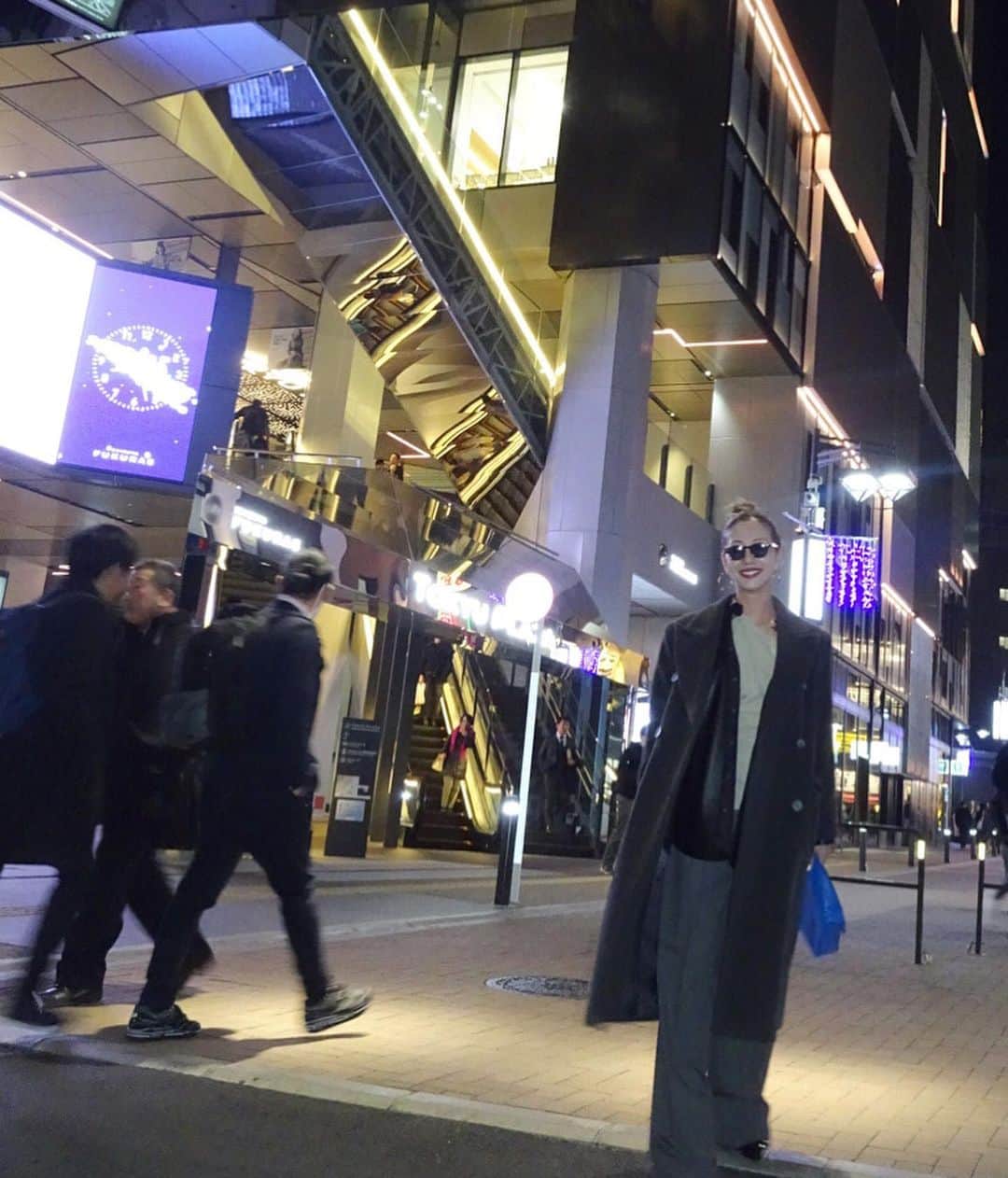 木下ココさんのインスタグラム写真 - (木下ココInstagram)「SHIBUYA 迷子👶 渋谷が変わり過ぎたのか 私が方向音痴過ぎるのか。 ・ ・ #hotspot全て246沿い #こっちは昔は来なかった #スムーズな導線探し中🧐 #weekend #shibuya #fashion #ootd #木下ココ」1月24日 23時27分 - cocot_chan