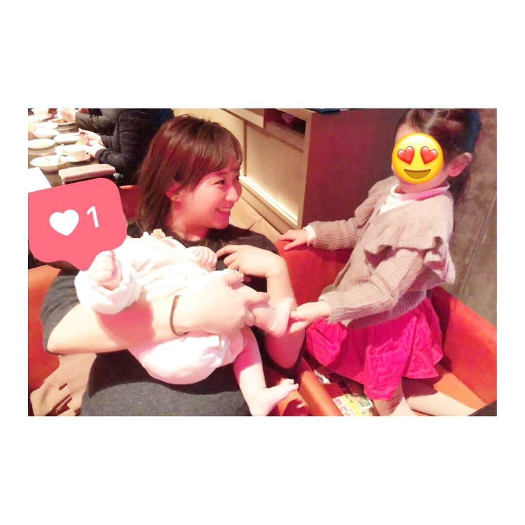 小脇美里さんのインスタグラム写真 - (小脇美里Instagram)「・ みきちゃーん♡ @mikittyfujimoto ・ 出産おめでとう！！ ・ 実は二日前に会ってました♡笑 出産直前まで、パワフルみきちゃんでした♡♡ ・ ・ 息子に引き続き、娘たちも同じ年 うれしいなぁ。 ・ ほんと気が合う、最強の友！ 会うといつも元気もらうー♡ （この日も色々と悩んでいた私の悩みを、秒で解決してくれた。ほんと最強。笑） ・ ・ みきちゃんbabyに会えるのたのしみ！ ・ #babyboy #babygirl #newbaby #男の子ママ #女の子ママ #二人目育児 #育児 #4歳 #0歳 #新生児 #親バカ部 #babyboy #働くママ #ワーママ #子育て  #子どものいる暮らし」1月24日 23時46分 - misatokowaki