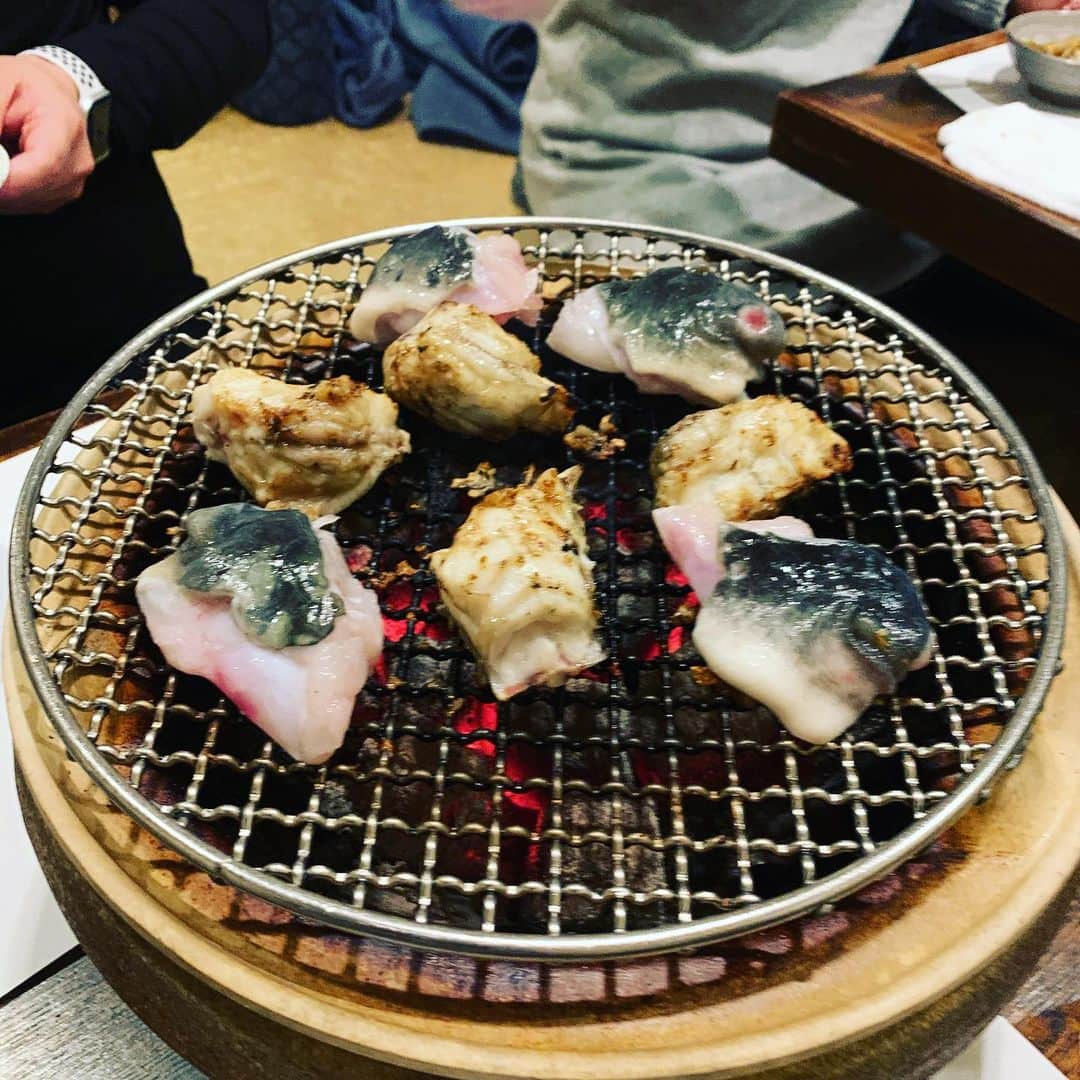 金村義明さんのインスタグラム写真 - (金村義明Instagram)「#肉の山喜の社長#毎日放送ラジオ営業の八木君と#久しぶりにええ河豚食いました！3日振りのアルコール飲み過ぎた#帰りはキャベツ寄って新年の挨拶して#寝ます」1月25日 0時22分 - yoshiaki_kanemura