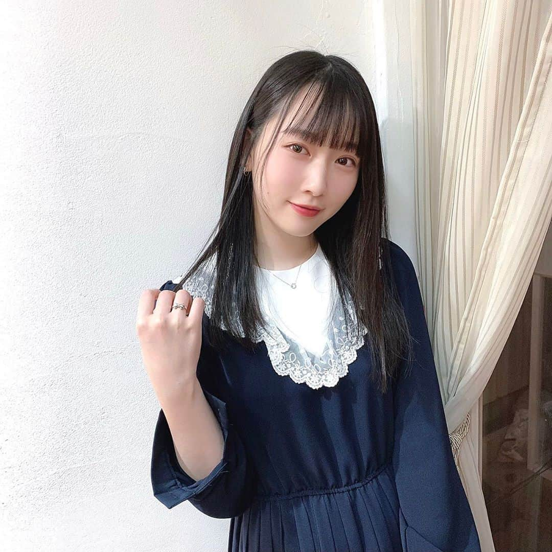 越智ゆらの（ゆらゆら）さんのインスタグラム写真 - (越智ゆらの（ゆらゆら）Instagram)「@lewin.ill にて﻿ グロスストレートして頂きました〜。﻿ ﻿ 最近全然行けてなくて﻿ まさかの2ヶ月ぶりになってしまった理由は﻿ 前回やったストレートが良すぎて﻿ ずーっとさらさらだから、﻿ 通う必要が無くなってしまったという…笑﻿ ﻿ 自分だと前髪ガタガタなるし﻿ ちゃんと行かなきゃ、とおもいつつ﻿ 今日もしっかり小池さんカットと﻿ ケアしてもらったよ☺︎ ﻿ ﻿ 本当癖毛とかで悩んでる方はぜひしてみて欲しい。﻿ お風呂上がりと朝が人生変わります」1月25日 0時16分 - yula1018