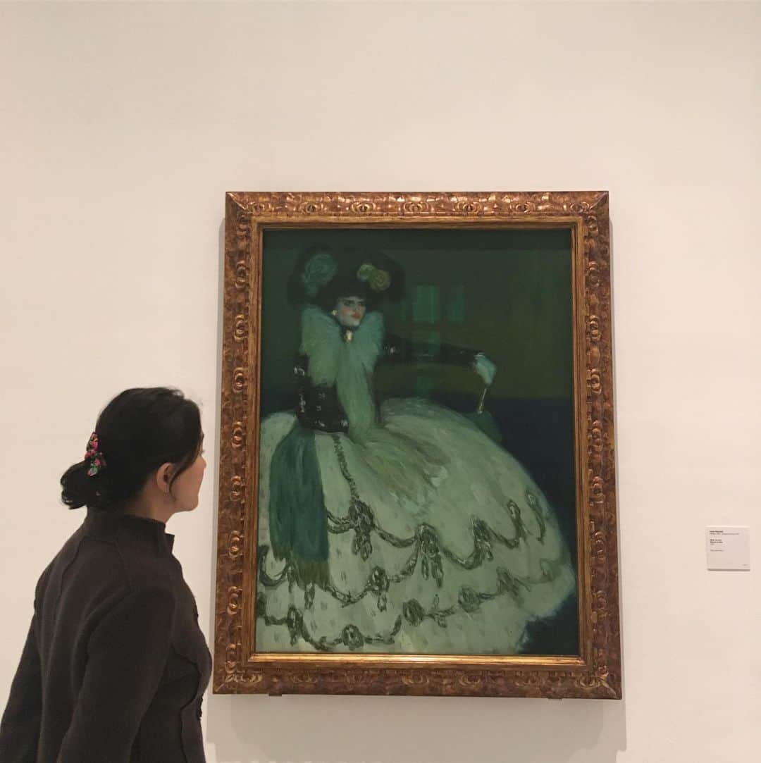 パク・ジヨンのインスタグラム：「Mujer en azul — Pablo Picasso」