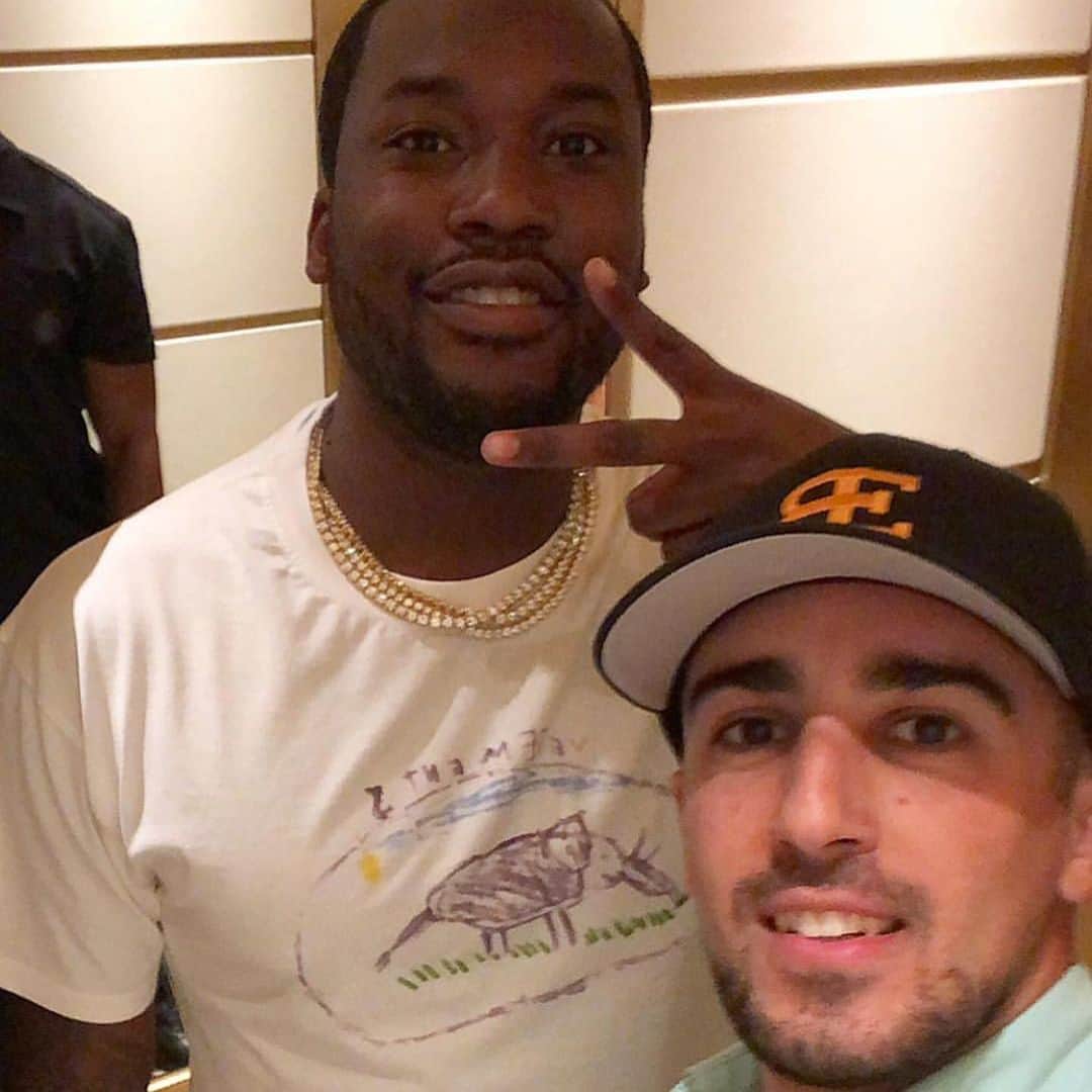 Dirk A. Productionsさんのインスタグラム写真 - (Dirk A. ProductionsInstagram)「We’ve seen all these people tryin’ to down play our dreams, So we gonna give it to ‘em every time we’re on the scene - Motivation for the gram!!! @meekmill My vibes and energy are on another level when the @dreamchasers are in town in LA pushin’ Phantoms in the streets you see on my stories regularly 💯🔊🔥 #AllMeekMillDCandMMGAlbumsOnShuffleOnTheHour @coonphilly @chinobraxton @pmondc @takdcr @omelly @takdcr @djbran @daworld24 @officialbarcelini @jahlilbeats @leem7st @tweetmack @pjkev @breakitdwn @nick_papz @richforever @hiphopsince1987 #RIP @lilsnupe4real Photos by @willngo #RollsRoyce #MeekMill #Dreamchasers」1月25日 1時47分 - supercarfocusdotcom