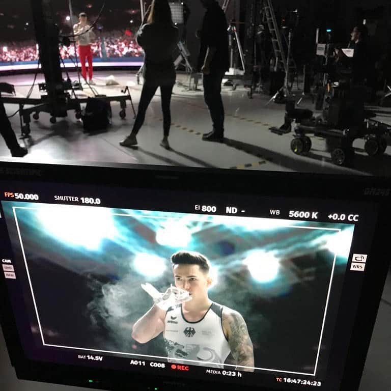 マゼル・ニューエンのインスタグラム：「Had a really cool shooting with @toyota_de . Watch  out for the results! 📸🔥 #shooting #toyota #teamtoyota_de #gymnastics #tv #goforit #themarcelnguyen」