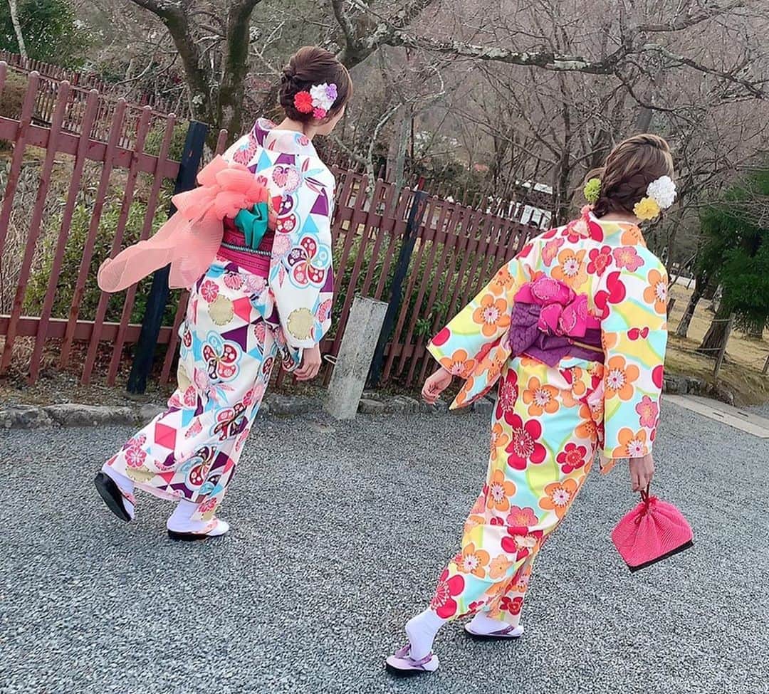 大槻ひびきさんのインスタグラム写真 - (大槻ひびきInstagram)「今京都で ひびはた写真集の撮影をしてます🎀 可愛い着物着たり 人力車に乗りました🌸 #japan #kyoto #京都 #着物 #kimono #写真集 #クラウドファンディング #人力車 #日本」1月25日 2時13分 - yanhibi0221