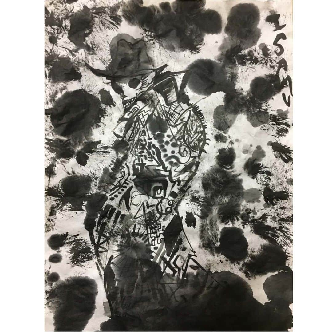 山本勇のインスタグラム：「Repost from @isamuism_art ***************** A cool skull ; Sumie (Indian ink drawing) ;  Feb. 2019 (at age 15) #sumie #水墨画 #墨絵 #skull #骸骨 #streetculture #streetart #isamuyamamoto #youngartist」
