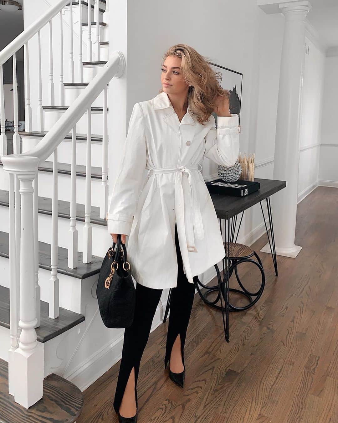 Kelsey Simoneのインスタグラム：「Just uploaded a new video!! ✨ Winter outfit ideas with @thredup the looks are cozy, comfy, and affordable especially with my 30% off code “ KELSEY “ Link is in my bio! Xx」