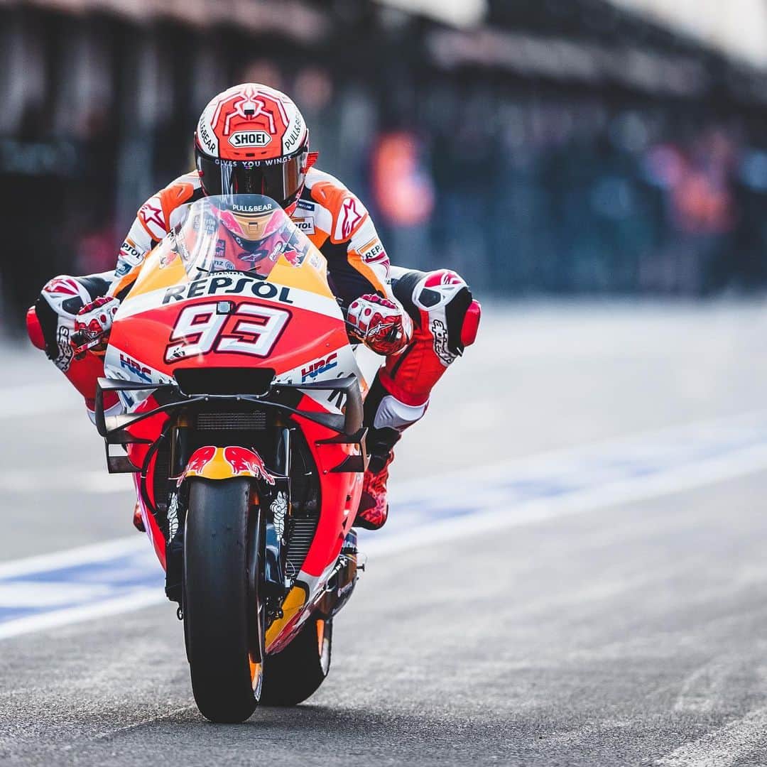 レプソル・ホンダのインスタグラム：「One week closer to racing」