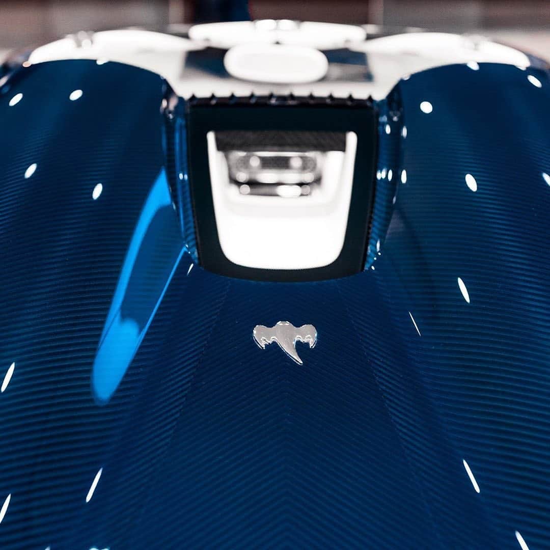 CarsWithoutLimitsさんのインスタグラム写真 - (CarsWithoutLimitsInstagram)「Blue carbon is the best.  Here’s a great example. Koenigsegg Regera Photo @tfarooqui  #carswithoutlimits #regera」1月25日 3時28分 - carswithoutlimits