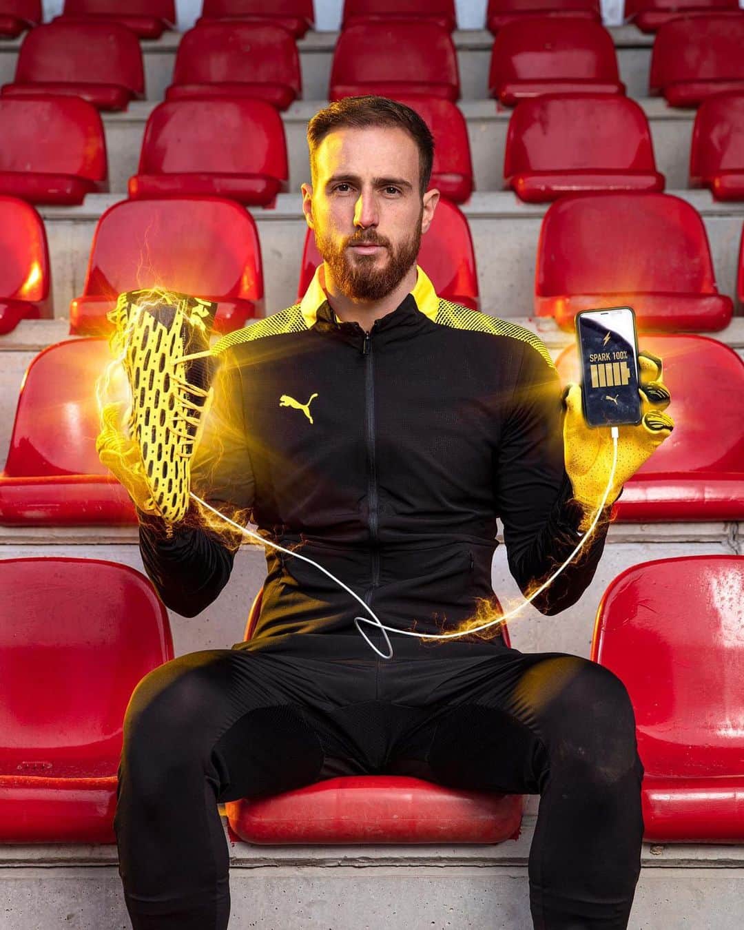 ヤン・オブラクのインスタグラム：「Spark Ignition 🔛⚡@pumafootball」