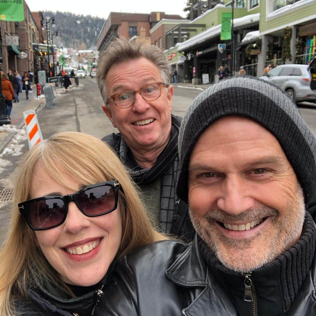 D・W・モフェットのインスタグラム：「And so it BEGINS!  @scaddotedu ON THE STREETS OF #sundance2020 #sundancefilmfestival!! Creating new opportunities for our talented students!! Can’t wait to see over 60 SCAD students, alumni and faculty in THE GLORIAS....shot in SAVANNAH!!#scadfilmandtelevision #scadperformingarts #scadproductiondesign」