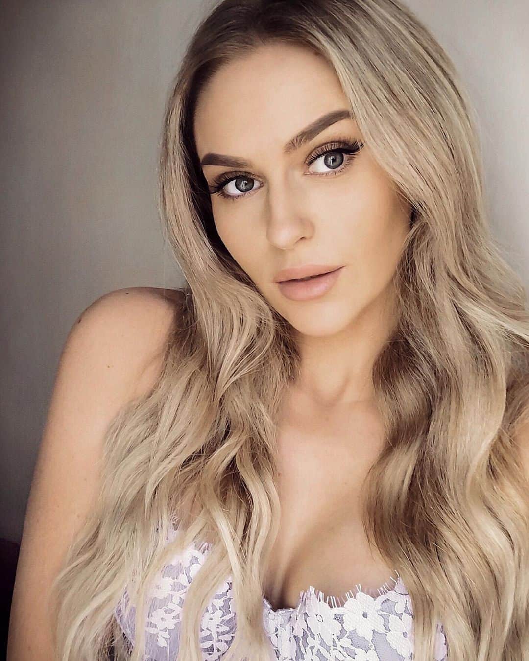Anna Nyströmのインスタグラム：「hi ♡」