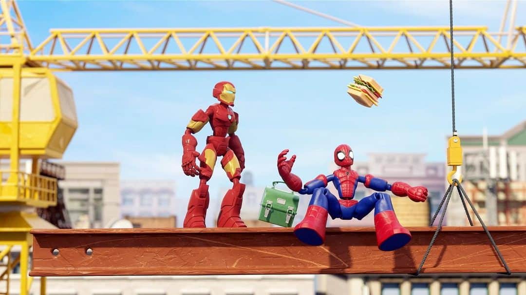 Marvel Entertainmentさんのインスタグラム写真 - (Marvel EntertainmentInstagram)「Can Spidey save the day and hold onto his sandwich at the same time? 🥪 Watch the first Hasbro Bend and Flex animated short, "The Lunch Break" on the Marvel HQ YouTube channel now: www.YouTube.com/MarvelHQ」1月25日 5時12分 - marvel