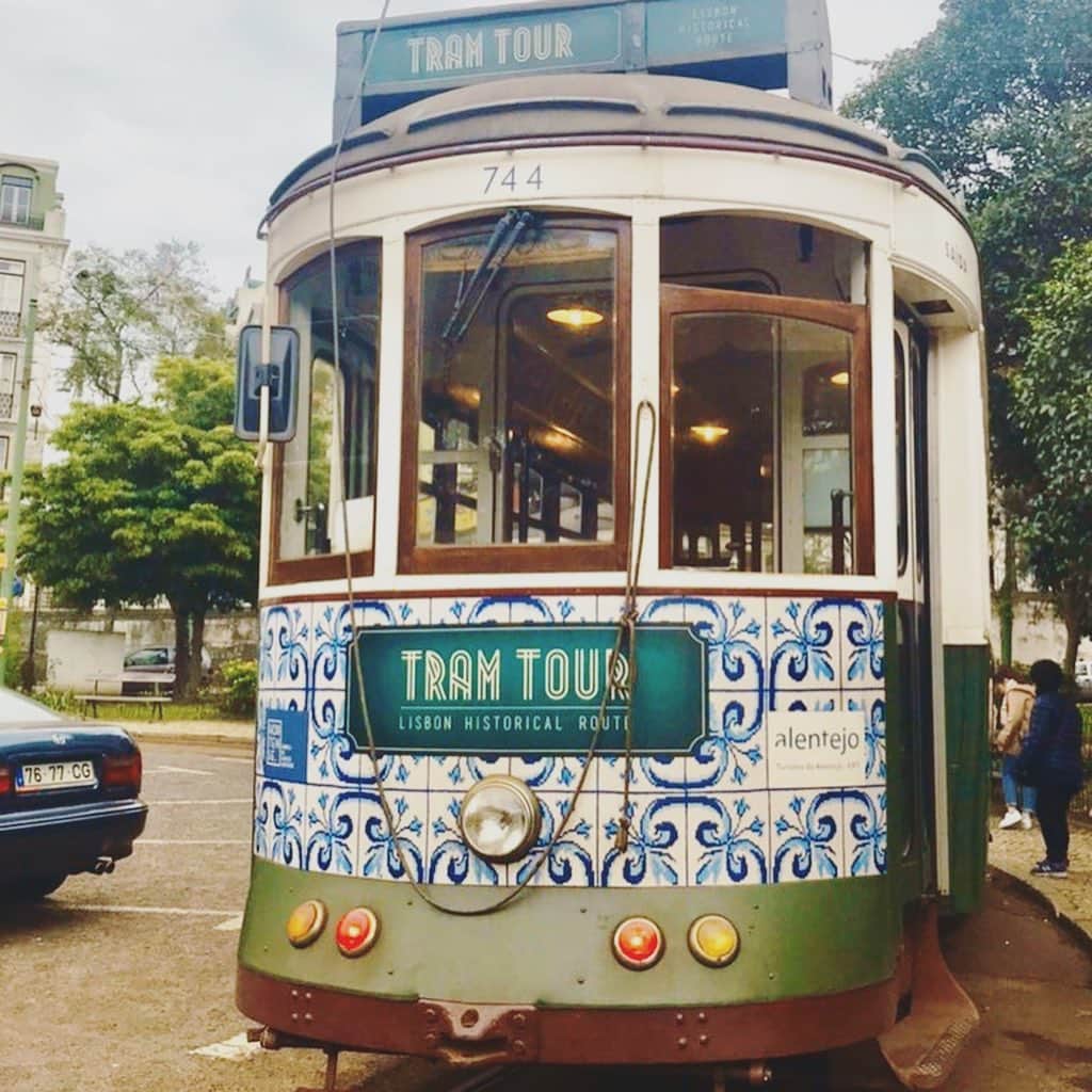 切符さんのインスタグラム写真 - (切符Instagram)「Lovely antique style❣️ #travelphotography #trip #photography #portugal」1月25日 14時52分 - ticketchan