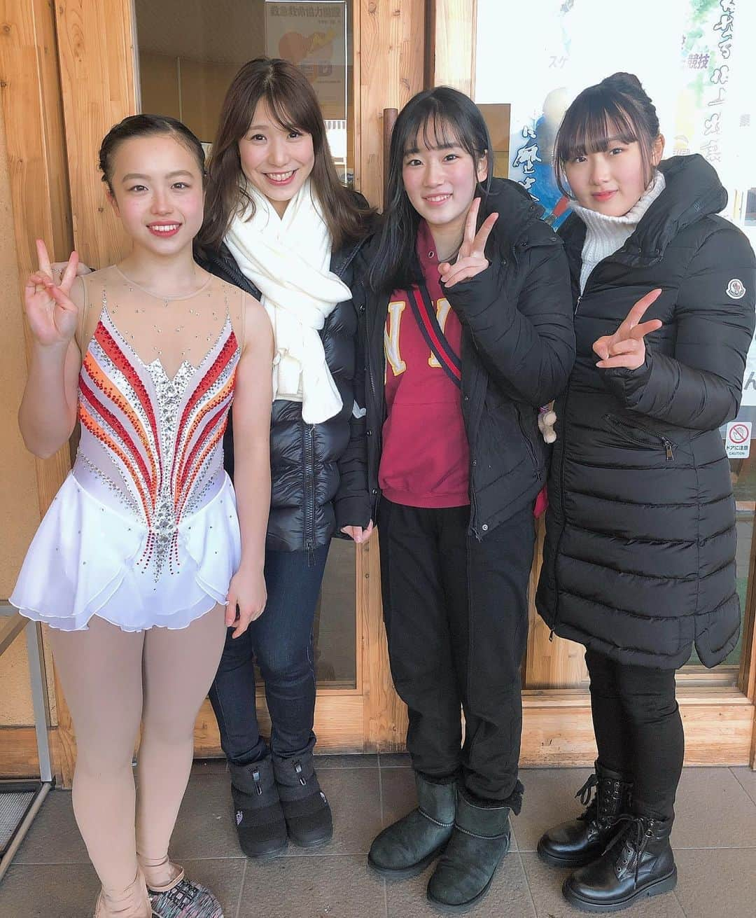 武田奈也さんのインスタグラム写真 - (武田奈也Instagram)「インターハイ⛸お疲れ様😊❤️ 帯広寒いけどリス🐿見れたし豚丼おいしいしカレーもおいしかった🥰」1月25日 14時53分 - nana___takeda