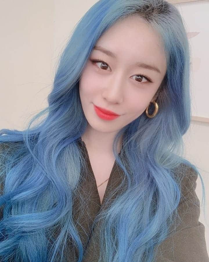 ジヨン のインスタグラム：「새해 복 많이 받으세요🙇」