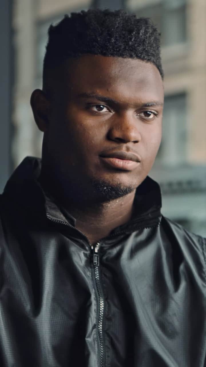 のインスタグラム：「⁣ Hear more on how @ZionWilliamson turned friends into family through hoops. #JUMPMAN」