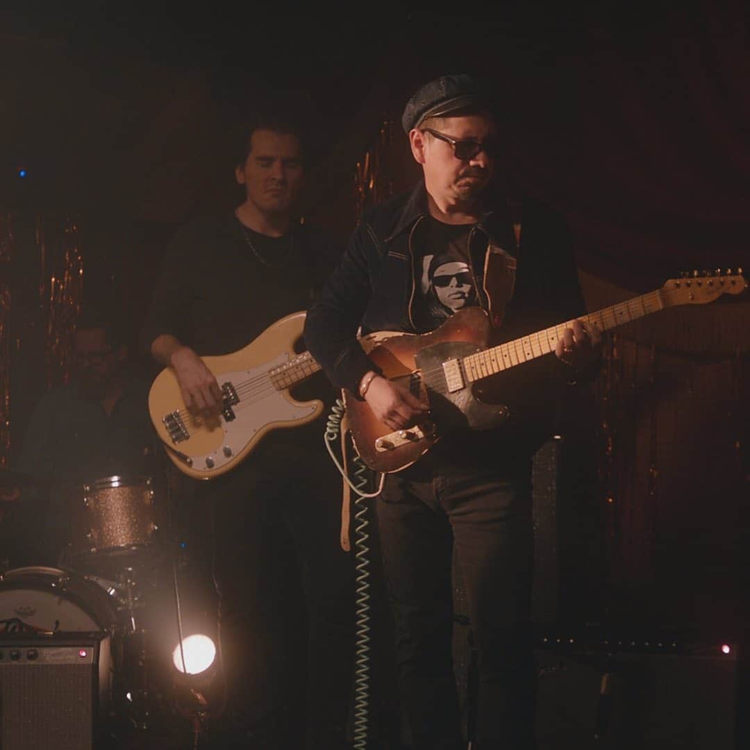 Fender Guitarさんのインスタグラム写真 - (Fender GuitarInstagram)「This month’s edition of Fender Sessions: Grammy-nominated soul-funk duo Black Pumas perform three songs off their debut album and share the inspiration behind their album at the Austin venue where it all began. Hit the bio link for the full episode. @theblackpumas」1月25日 10時01分 - fender