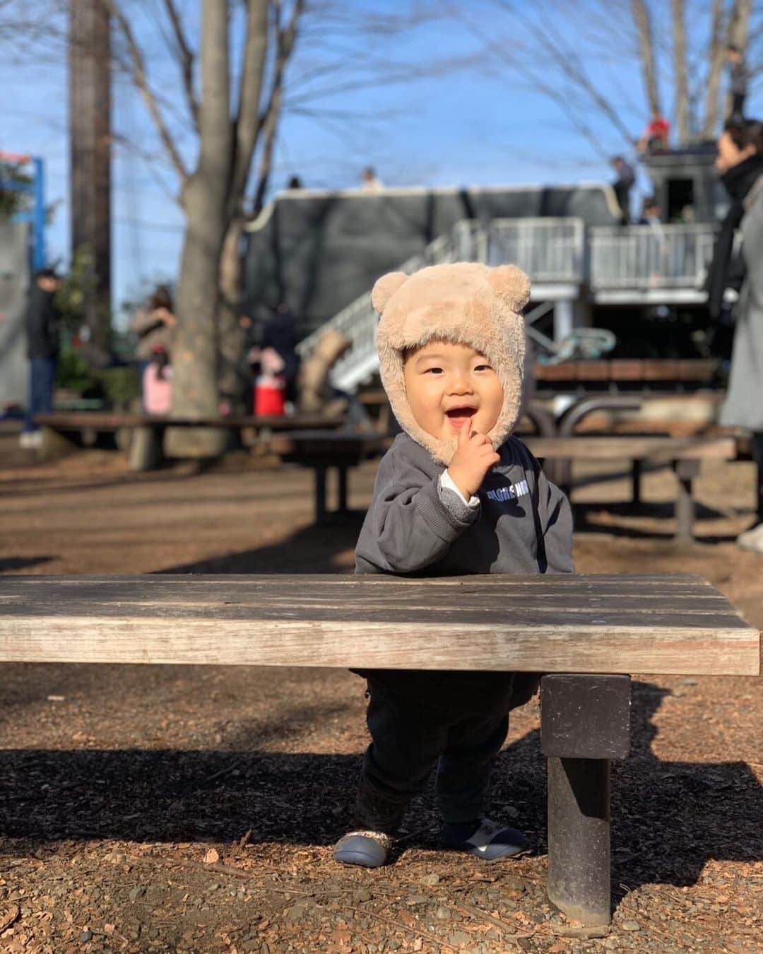 のインスタグラム：「Keshiki❗️ 11カ月突入おめでとう👏 これからも全力で楽しもう😊  #景色 #柏木景色 #息子 #家族 #11ヶ月 #おめでとう #笑顔 #赤ちゃんのいる生活#景色服」