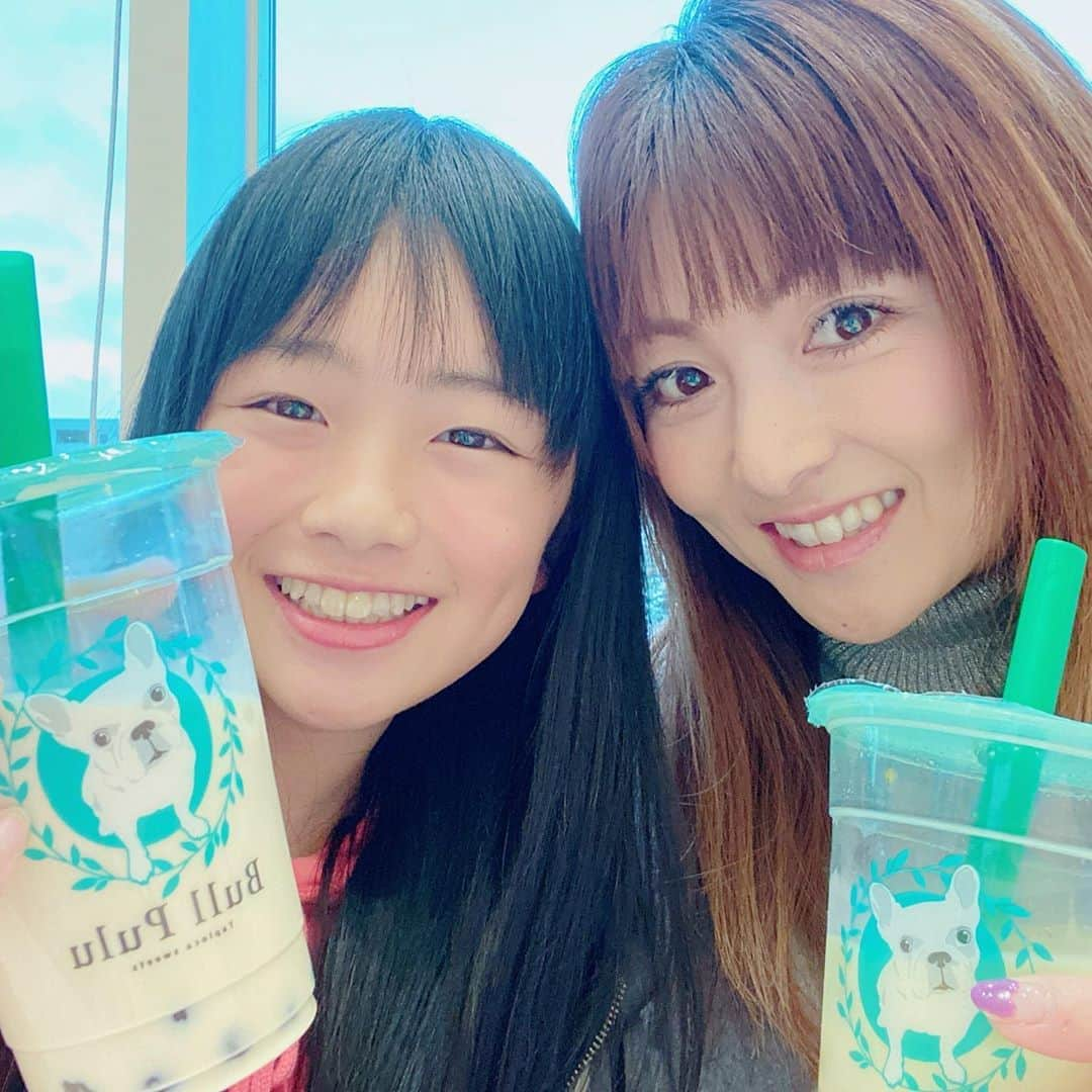 ひまひまチャンネルさんのインスタグラム写真 - (ひまひまチャンネルInstagram)「昨日久しぶりにママとブルプルのタピオカ飲んだよ💓美味しかった😋💖みんなは、どこのタピオカが好き？ #ひまひまチャンネル #ひまひま家 #ブルプル」1月25日 10時43分 - himahima_channel