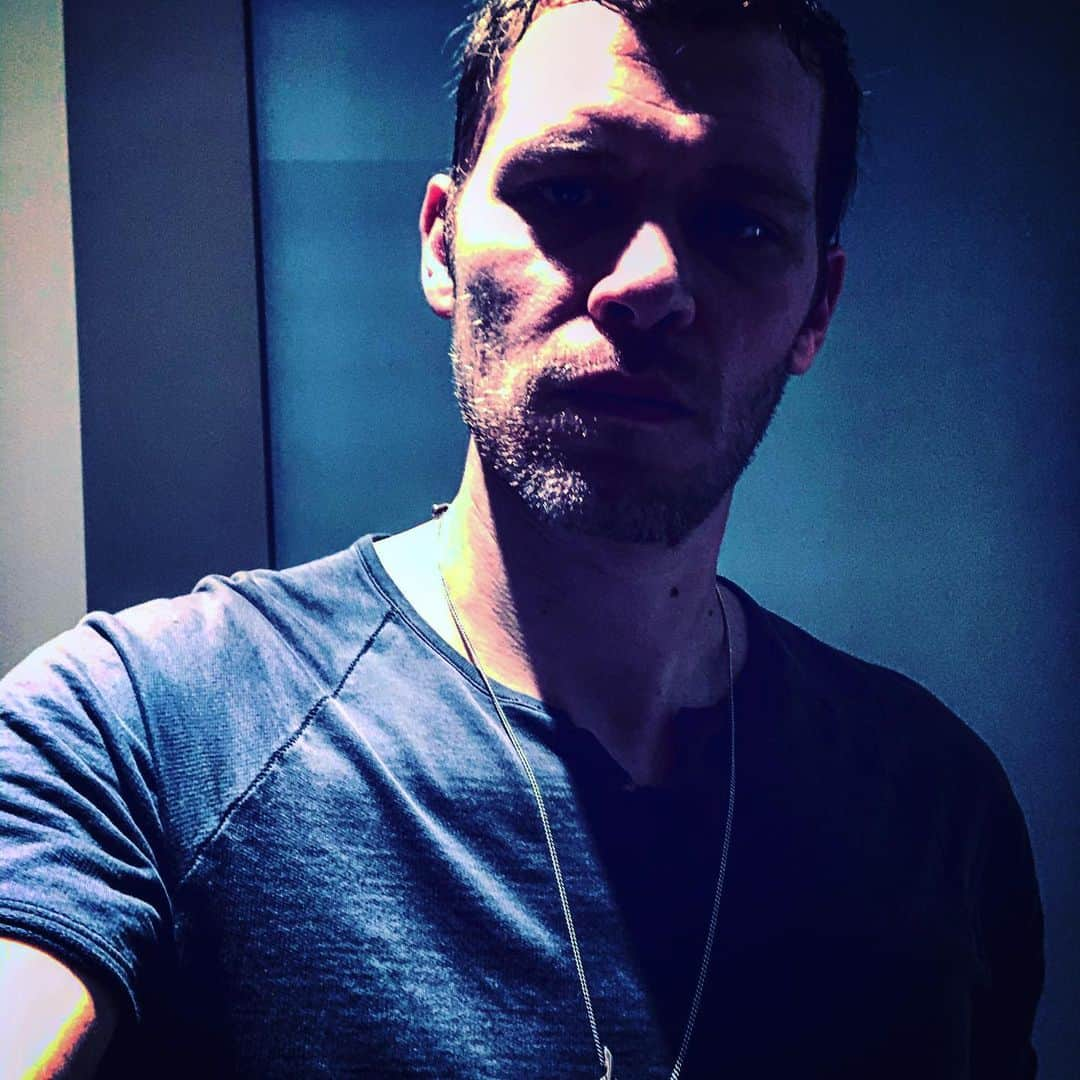 ジョセフ・モーガンさんのインスタグラム写真 - (ジョセフ・モーガンInstagram)「Messing with colour」1月25日 10時40分 - therealjosephmorgan