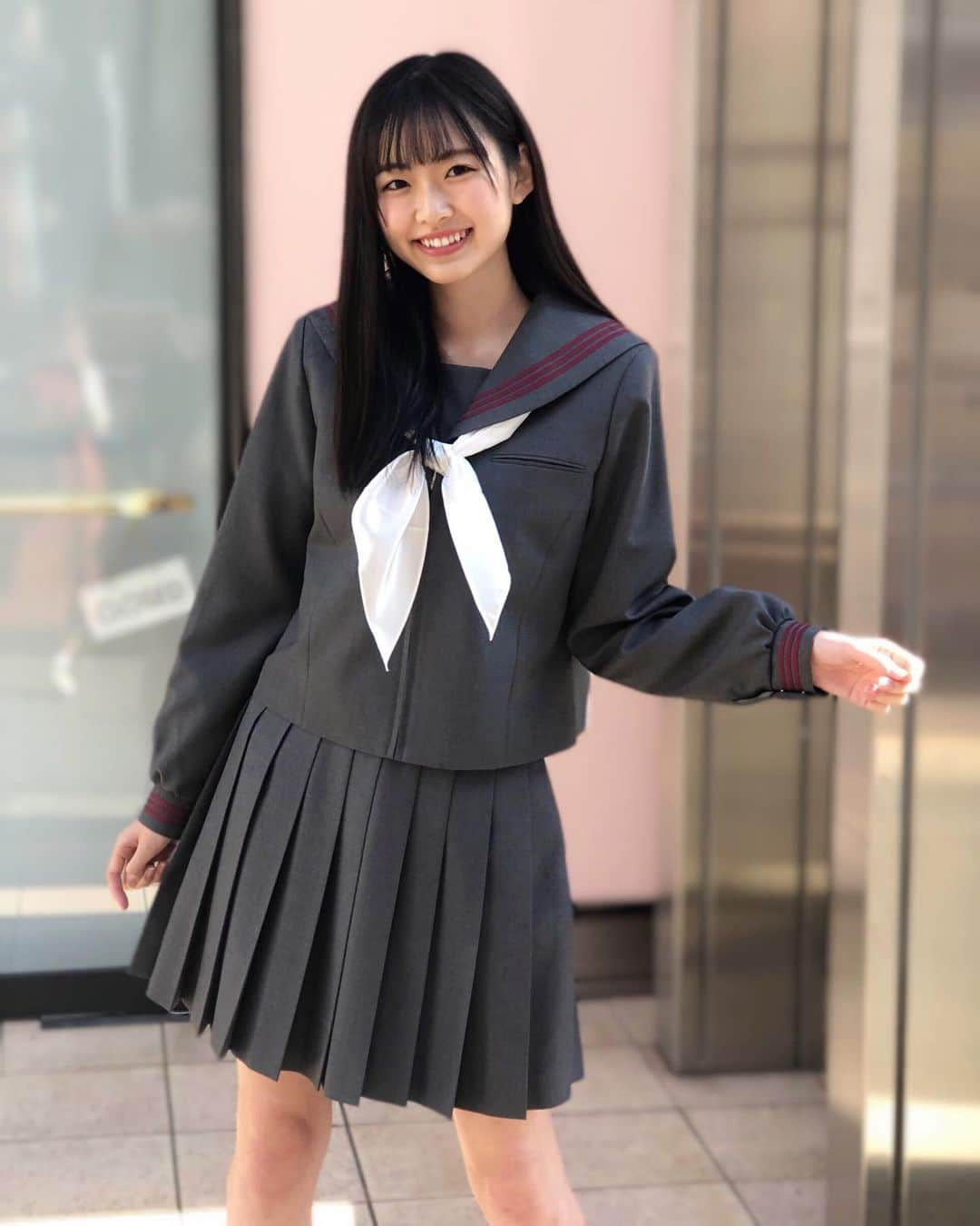 制服専門店CONOMiさんのインスタグラム写真 - (制服専門店CONOMiInstagram)「グレーセーラー服👼🏻♥️📚﻿ ﻿﻿ モデル(@yabusaya0928 )﻿ 身長→170cm﻿﻿﻿ ﻿着用サイズ⭐️﻿ セーラー服→175A﻿ ﻿ ﻿﻿ ﻿﻿ セーラー服→¥19000﻿ スカーフ→¥1500﻿﻿﻿ スカート¥9800﻿﻿﻿ ⚠️全て税抜きの金額です✨✨﻿﻿﻿ ﻿﻿ ﻿﻿ #CONOMi#制服#お洒落#写真#photo#カメラ#fashion#code#スカート#skirt#ローファー#可愛い#学生服#高校生#jk#selfie#中学生#学校#セーラー服#highschool#school#ポートレート#スカーフ#ブレザー#shopping#교복#아이돌#모델#sailorsuit#撮影」1月25日 11時00分 - conomi_official