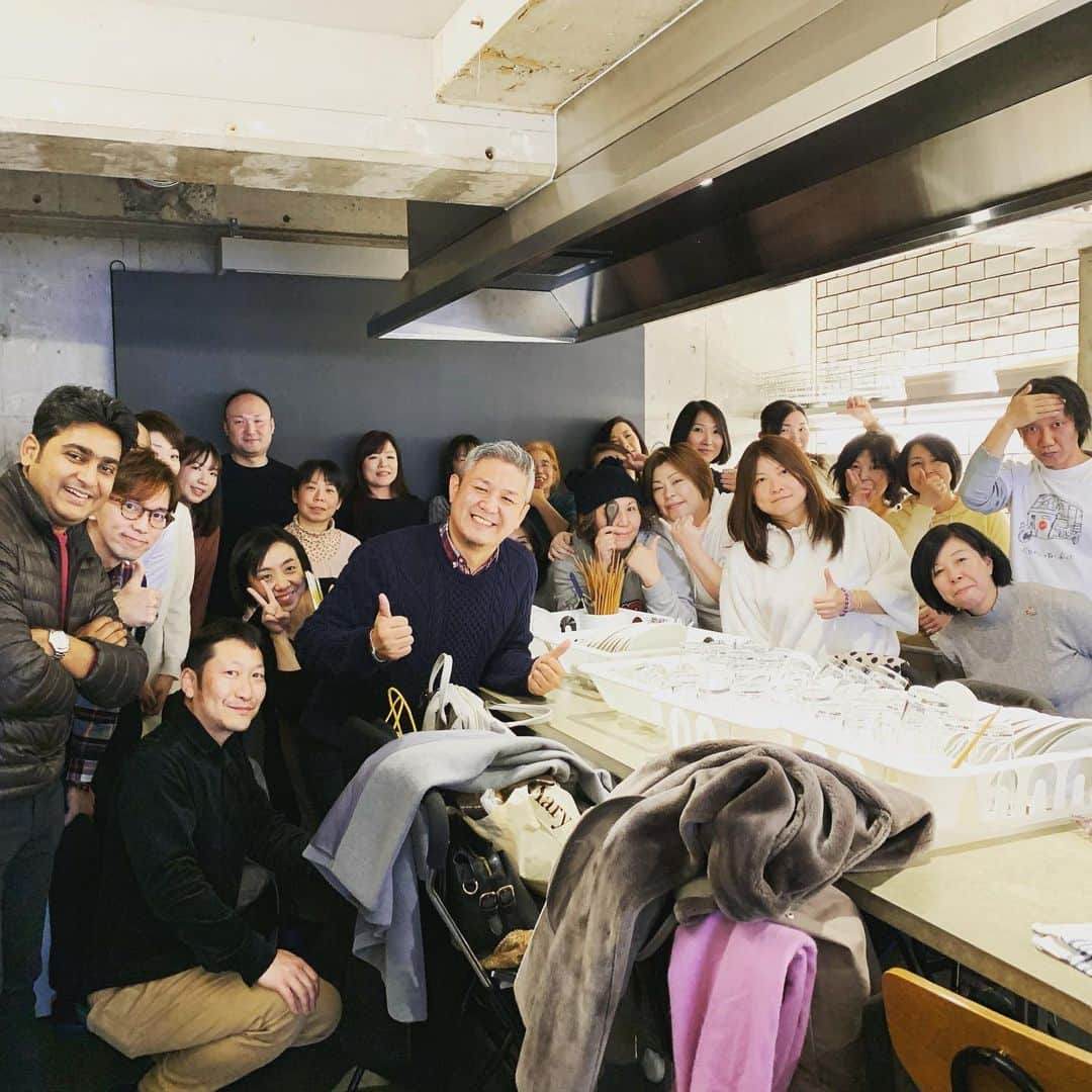 今日ヤバイ奴に会ったのインスタグラム：「メンバーシップ限定オフ会😊 皆さんのおかげで大盛り上がりでした！ 次はお花見でお会いしましょう！ 関西や九州、東北などでも開催していきます💁‍♂️ 本日はありがとうございました‼︎」