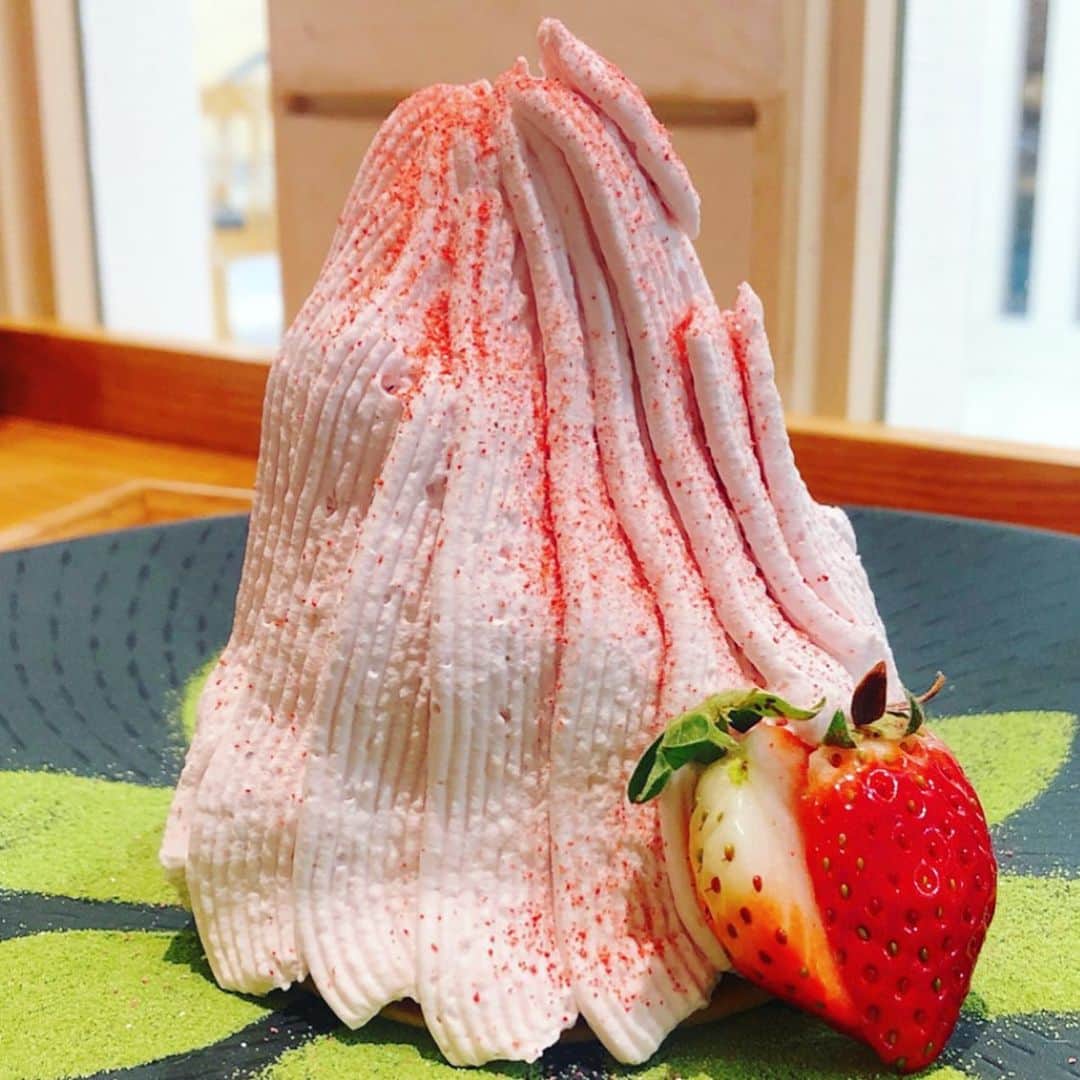 里井真由美のグルメインスタ