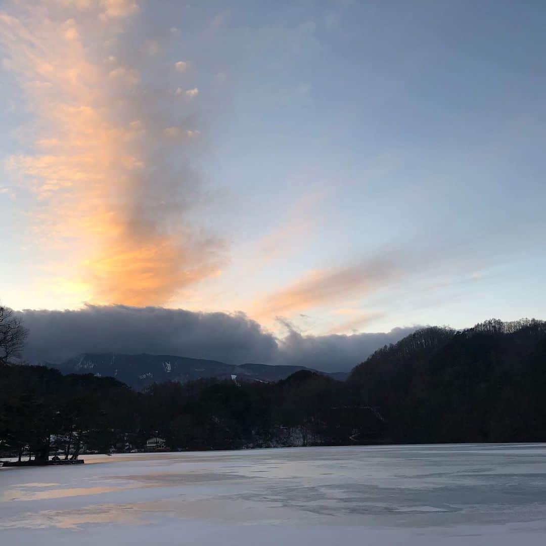 小林佳果さんのインスタグラム写真 - (小林佳果Instagram)「忘れられない景色。 また帰りたい。  #全部小海のせいだ　#松原湖」1月25日 13時11分 - keika_kobayashi