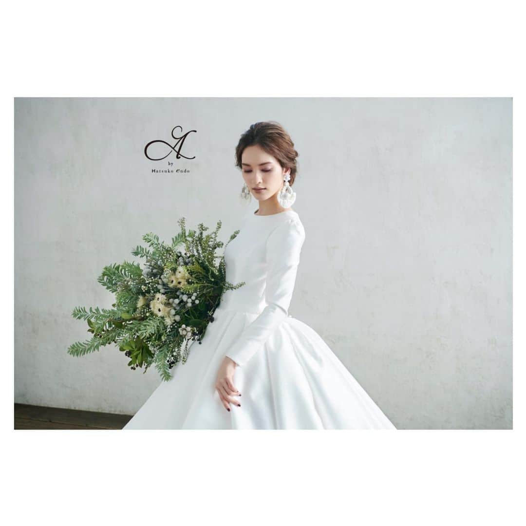 ウェディングソムリエ編集部のインスタグラム：「*﻿ 無料ご招待✨﻿ 結婚式準備がもっと楽しくなる、特別講座♡﻿ ﻿ ﻿ かわいい系？　キレイ系？﻿ ”なりたい”と”似合う”のギャップを埋めて思い描くイメージに近づく﻿ 「ウエディング・アクセ選びの正解 」﻿ ﻿ ﻿ 会場やドレスが決まったら、次はなりたいイメージに近づくためのコーディネートが気になるところですよね。﻿ ﻿ ﻿ そんな迷える花嫁さんをスペシャルな企画にご招待します♡﻿ ﻿ ﻿ 多くの花嫁が憧れを抱いている、﻿ 「A by Hatsuko Endo 」のプロデューサー遠藤晶子さんと、ハツコ エンドウ アーティスティックディレクター坂田朋子さんをお招きして、﻿ ﻿ ﻿ 「アクセサリー選び」について、ドレスやヘアスタイルとの相性、きれい見えの法則などをレクチャーします。﻿ ﻿ ﻿  長年、ウエディングの現場で多くの花嫁の"きれい"を作り出してきたプロが、”なりたい”と”似合う”のギャップを埋めるヒントを伝授。﻿ ﻿ ﻿ きっとウエディング・アクセ選びの正解にたどり着けるはず！﻿ ﻿ ﻿ 各回20名無料ご招待です。花嫁同士で盛り上がりながら、楽しく学びましょう♡﻿ ﻿ ﻿ 🕊開催日﻿ 2020年2月13日（木）19：00〜20：30﻿ 2020年2月15日（土）10：30〜12：00﻿ ﻿ ﻿ 🕊応募方法﻿ ウェディングソムリエWEB﻿ 「花嫁の学校」ページからご応募くださいね。﻿ ﻿ ﻿ 🕊応募〆切﻿ 2020年1月28日﻿ ﻿ みなさんのご応募をお待ちしています♡﻿ ﻿ ﻿ Topics 🕊﻿ ﻿ ﻿ ♠️ウェディングソムリエフォトアワード2019 開催中♡ぜひご応募くださいね﻿ ﻿ ♠️みんなで一緒に花嫁修業をしませんか？「花嫁の学校」応募スタート♡詳細はウェディングソムリエのWEBから！﻿ ﻿ ♠️第16期ウェディングソムリエアンバサダー 現在応募受付中です﻿ ﻿ ﻿ *:.,.:*:.,.:*:.,.:*:.,.:*:.,.:*:.,.:*:.,.:*:.,.:*:.,.:*:.,.:*:.,.:* .﻿ ﻿ サイトは[ウェディングソムリエ ]で検索﻿ 🔎http://www.jadorewedding.com﻿ プロフィール欄の🔗Linkからもとべます。 ﻿ ﻿ ウェディングソムリエは、﻿ 人生でその時しかできない﻿ 特別な体験を提供するメディアです♡﻿ ﻿ *:.,.:*:.,.:*:.,.:*:.,.:*:.,.:*:.,.:*:.,.:*:.,.:*:.,.:*:.,.:*:.,.:*:.,.﻿ ﻿ #卒花  #ウェディングソムリエ #花嫁 #プレ花嫁  #花嫁DIY  #ウェディングアイデア  #全国のプレ花嫁と繋がりたい #ウェディングソムリエアンバサダー #結婚式 #ウェディングドレス #島野真希 #モダンカリグラフィー #カリグラフィー #花嫁の学校 #まな花」