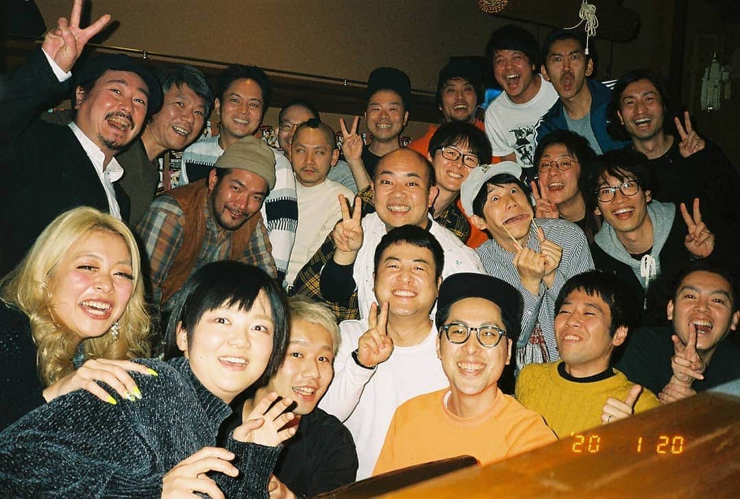 山名文和さんのインスタグラム写真 - (山名文和Instagram)「蛙亭の岩倉ちゃんが 撮ってくれた ボケの会の写真。  いい写真やなあ。  #シャンプーハット #こいでさん #主催 #ありがとうございます #岩倉ちゃん #ありがとう」1月25日 14時34分 - fumikazu_yamana