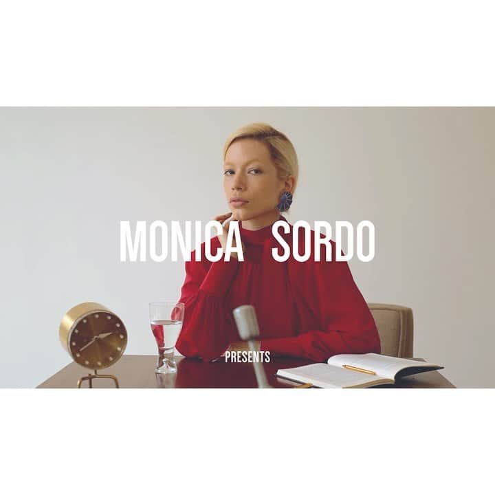 Monica Sordoのインスタグラム：「“La Sureńa” Una utopía moderna de la Venezuela de los 50 donde el protagonista es Ennio Tamiazzo y sus murales y nuestra musa la visionaria Sofia Imber ✨✌🏼 DREAM TEAM! Creative Direction and Photography @mlshbts / Camera and Edition @macodiaz / Talent @mayalunam / Hair and Make Up @yomaralonzo2 / Set Design @mobelsigloXX / Producción @katuvasquez / Stylist Assistant @alesiamagual」