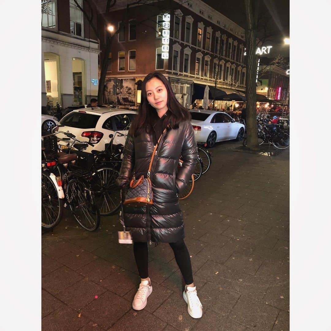 工藤綾乃のインスタグラム：「寒いよ #ロッテルダム」