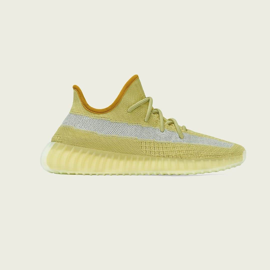 adidas Originalsさんのインスタグラム写真 - (adidas OriginalsInstagram)「YEEZY BOOST 350 V2 MARSH. AVAILABLE EXCLUSIVELY ON YEEZY SUPPLY FEBRUARY 1.」1月26日 0時56分 - adidasoriginals