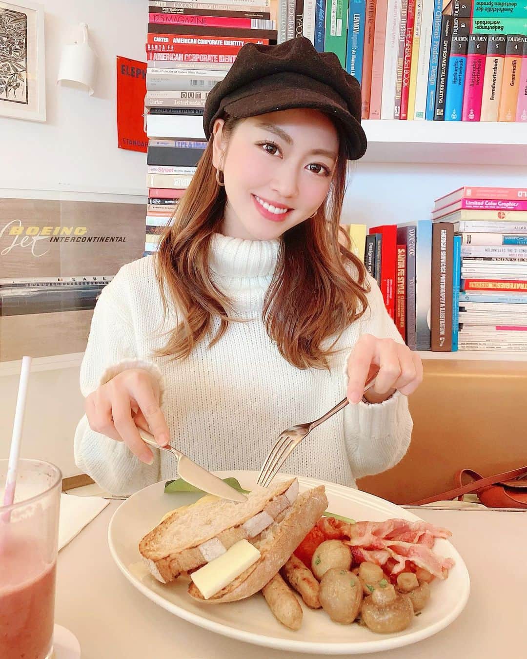 小山ひかるのグルメインスタ