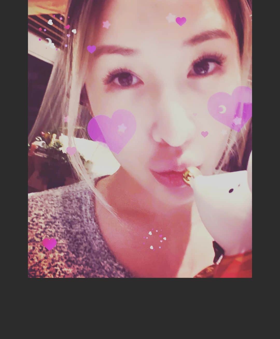 エルヴァ・シャオのインスタグラム：「我們都要ㄧ直好好的 😇💪🐭」