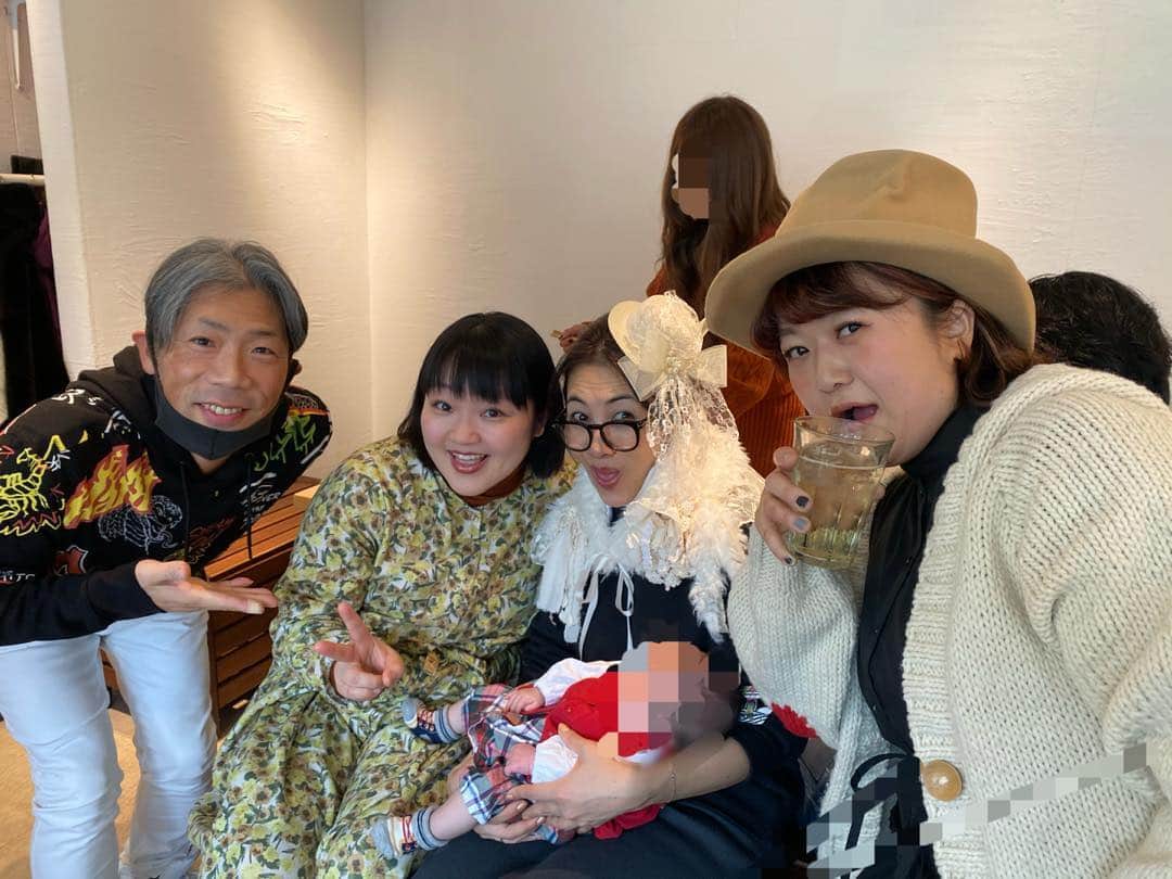 火口秀幸のインスタグラム：「御馴染みのメンバー #ミラクルひかる　#柳原可奈子 #Beautysalonnagomi #kanagon #HIDEBOH」