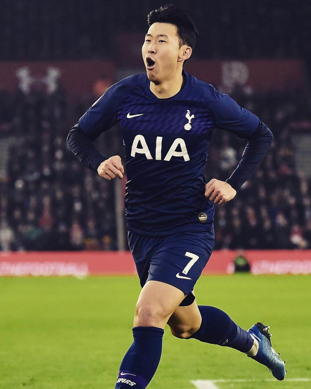 トッテナム・ホットスパーFCさんのインスタグラム写真 - (トッテナム・ホットスパーFCInstagram)「😃 @hm_son7 fires us into the lead 🔥 #COYS #THFC」1月26日 1時28分 - spursofficial