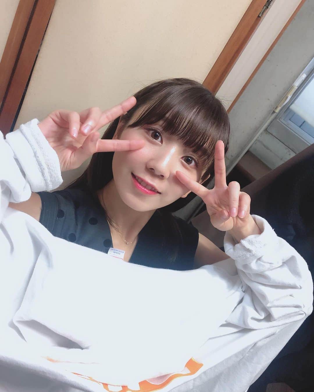 のインスタグラム：「✌️✌️ #LinQ #吉川千愛　#こんにちあ #あいんちゅ　#福岡 #fukuoka  #博多　#hakata」