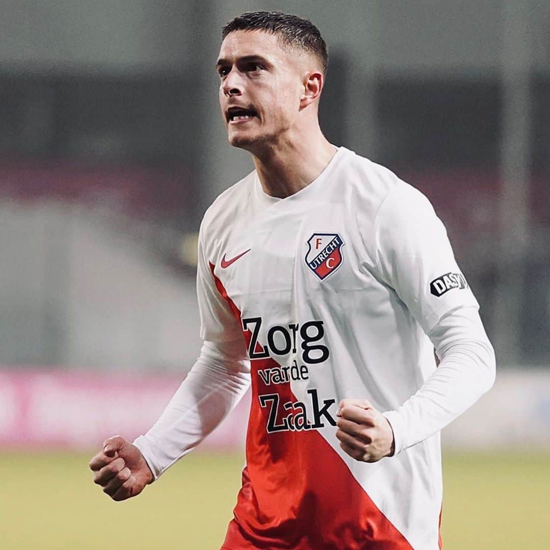 クリストファー・ピーターソンのインスタグラム：「Great support! Great team 👊🏽 Great feeling ⚽️ +3 @fc_utrecht」
