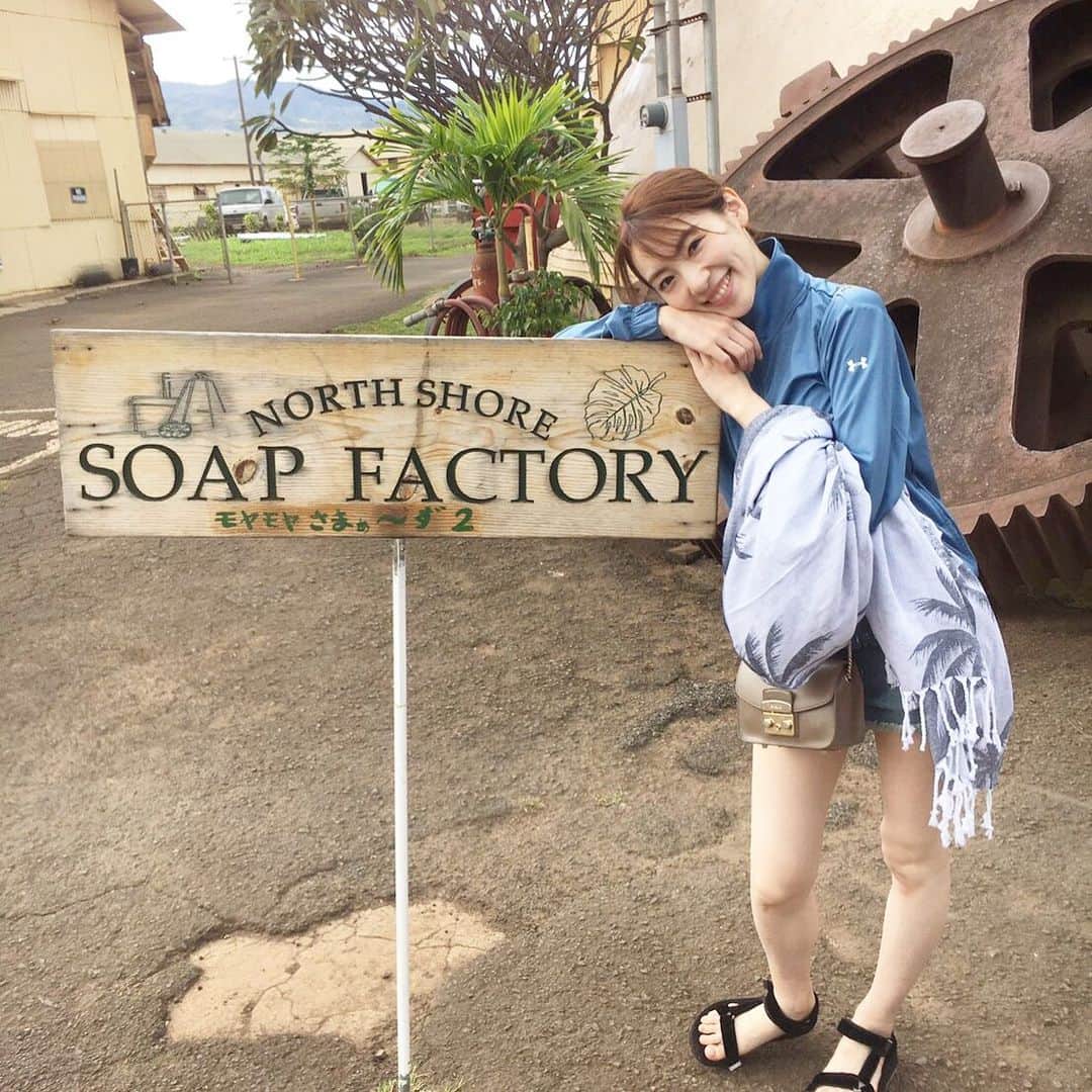 白木あゆみのインスタグラム：「. Hawaii旅載せたい写真シリーズ。  ずっと行ってみたかった#northshore へ！！ #モヤさま で有名な石鹸工場にも立ち寄りました。 いい香りの幸せ空間🌺  #hawaii #ハワイ旅行」