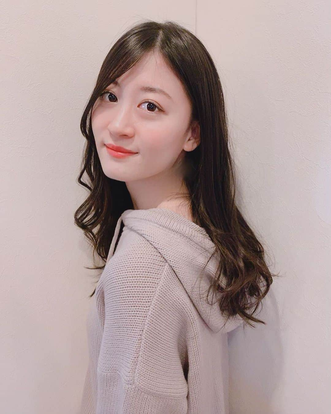 上西恵さんのインスタグラム写真 - (上西恵Instagram)「美容院day💇‍♀️ Akemiさん @spica_akemi  ありがとうございました☺️ ⠀ サラッサラになりました☺️ かるーい☺️ 最後ふわふわに巻いて下さりました☺️るんるん ⠀ #spica * photo by @arisa_0720  photo select @jonishi_rei」1月25日 18時28分 - jonishi_kei