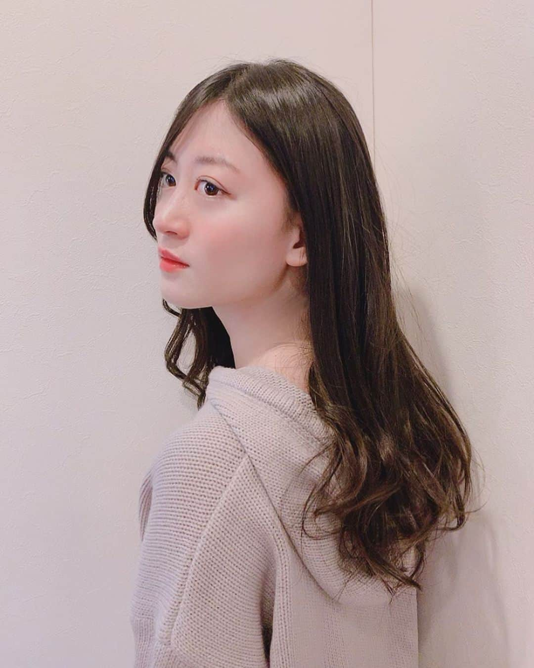 上西恵さんのインスタグラム写真 - (上西恵Instagram)「美容院day💇‍♀️ Akemiさん @spica_akemi  ありがとうございました☺️ ⠀ サラッサラになりました☺️ かるーい☺️ 最後ふわふわに巻いて下さりました☺️るんるん ⠀ #spica * photo by @arisa_0720  photo select @jonishi_rei」1月25日 18時28分 - jonishi_kei